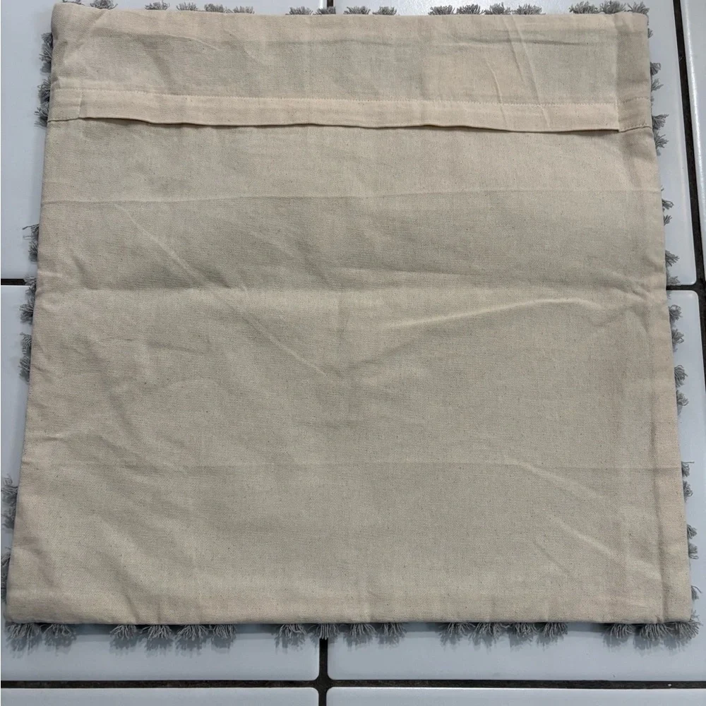 Ikea ANNAMETTE Set Of 2 Throw Pillow Covers 20x20